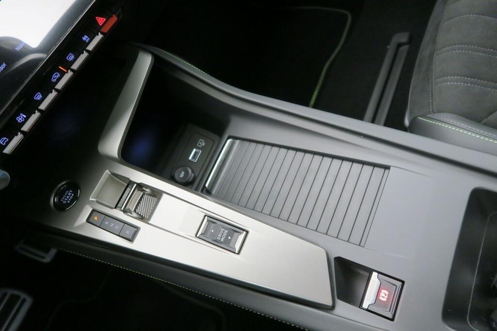 Peugeot 308 E-308 5p GT Eléctrico 156 (115 Kw) 9