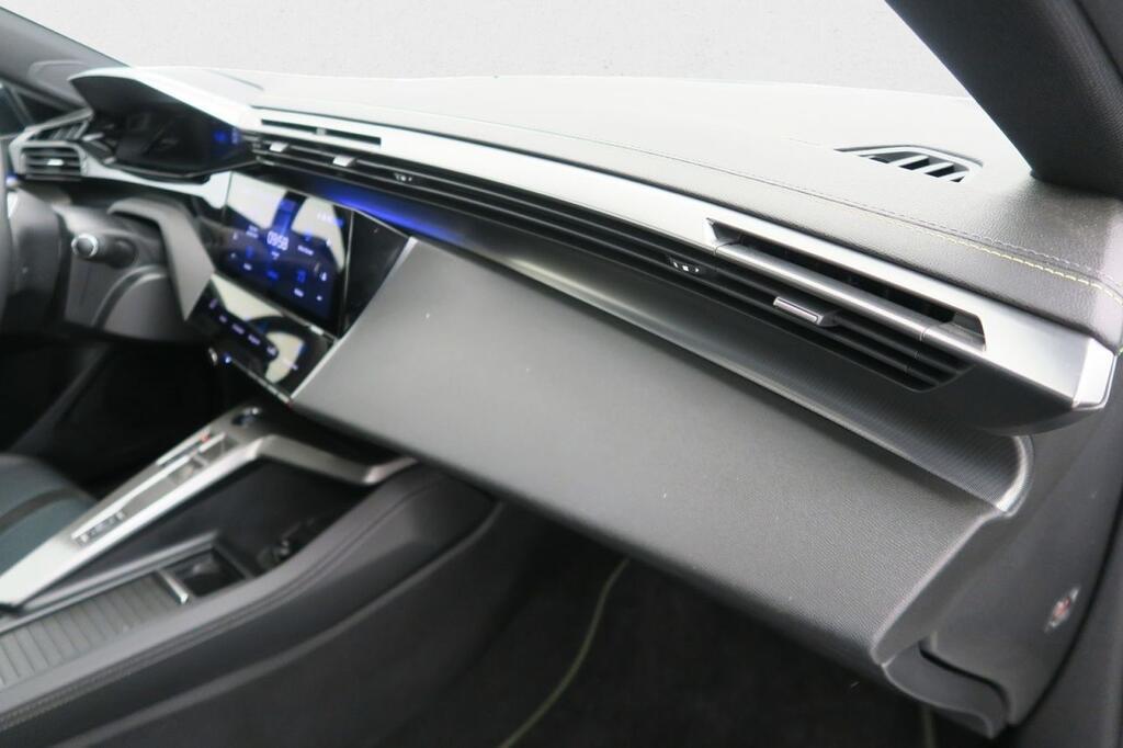 Peugeot 308 FIRST EDITION ELECTRICO 54KWH 115KW 156CV 5P 11