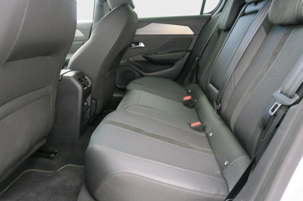 Peugeot 308 FIRST EDITION ELECTRICO 54KWH 115KW 156CV 5P 14