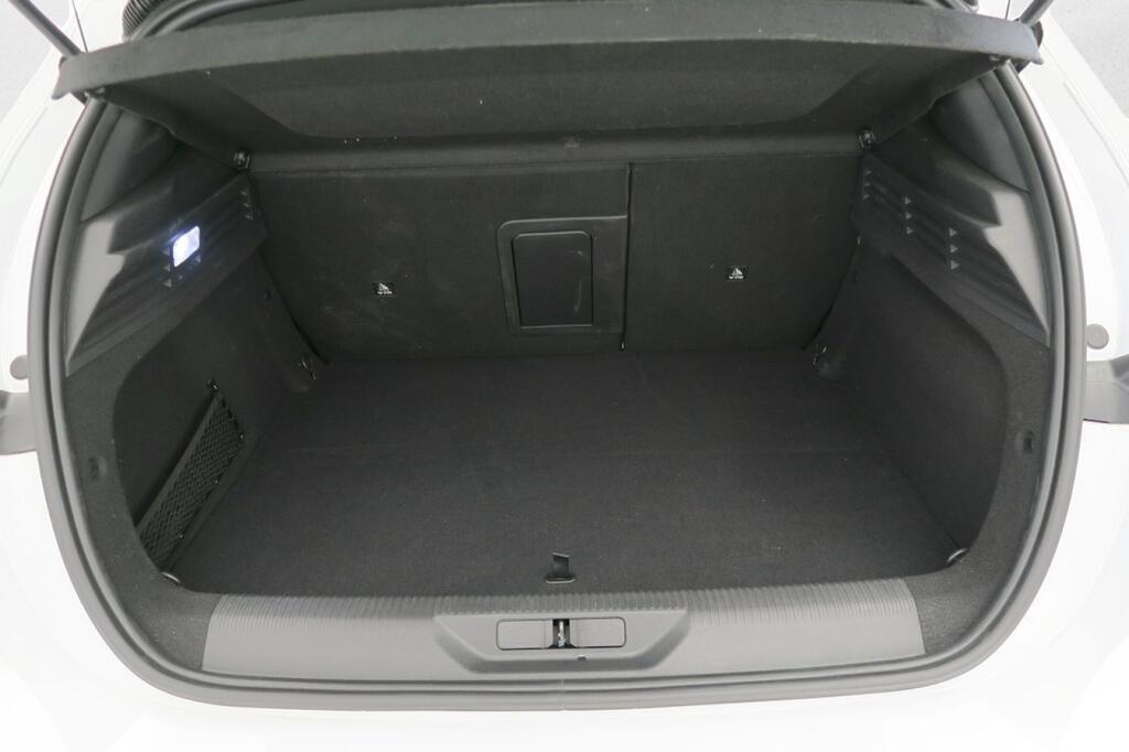 Peugeot 308 FIRST EDITION ELECTRICO 54KWH 115KW 156CV 5P 15