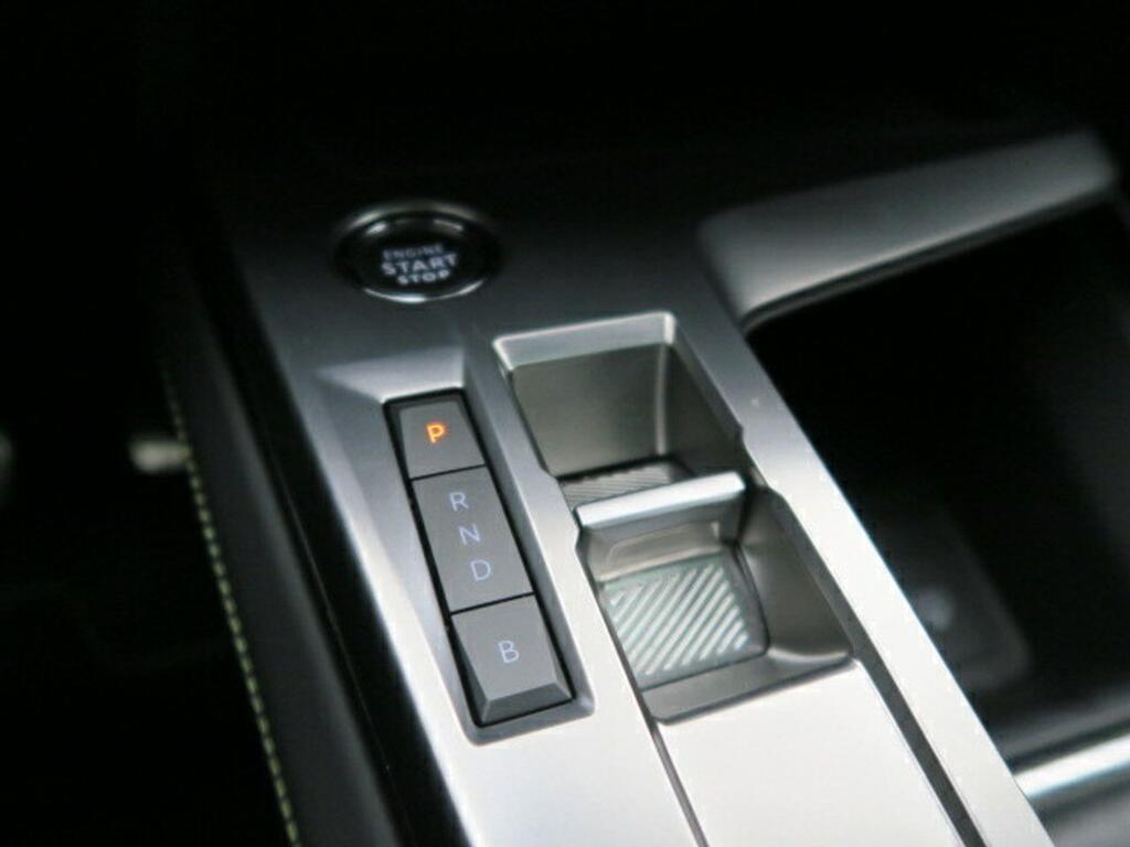 Peugeot 308 GT 1.6 PHEV 180CV EAT8 5P 11