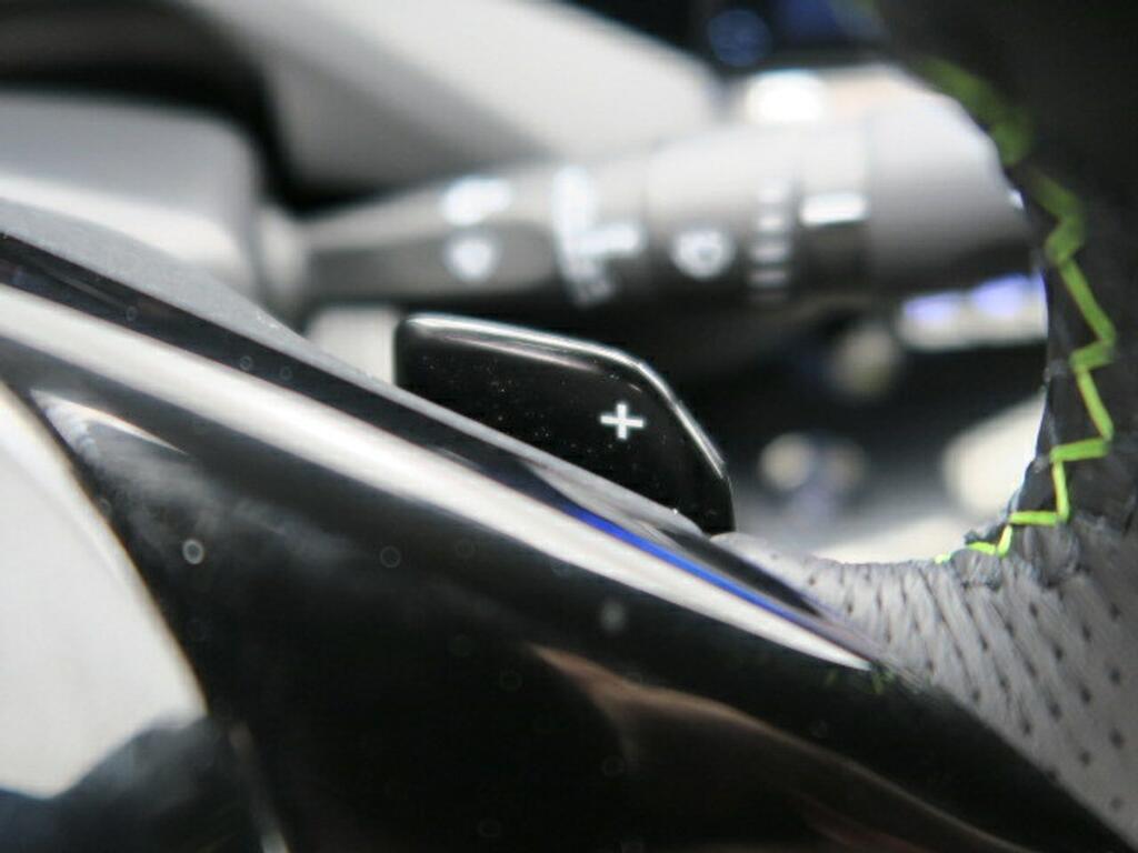 Peugeot 408 GT 1.6 HYBRID AUTO 224 CV 5P 12
