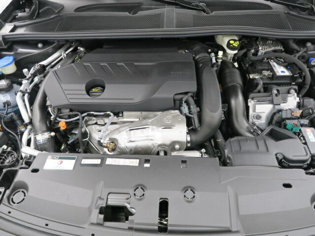 Peugeot 408 GT 1.6 HYBRID AUTO 224 CV 5P 22