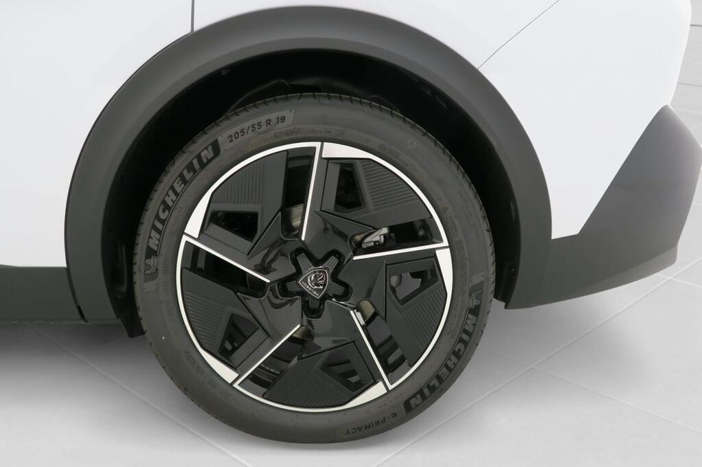 Peugeot 408 GT PLUG-IN HYBRID 180 E-EAT8 23