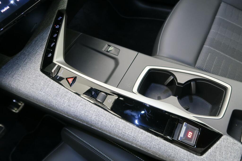 Peugeot 5008 1.2 MHEV HYBRID 107KW GT EDCS6 145 5P 7 PLAZAS 11