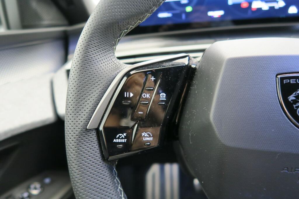 Peugeot 5008 1.2 MHEV HYBRID 107KW GT EDCS6 145 5P 7 PLAZAS 12