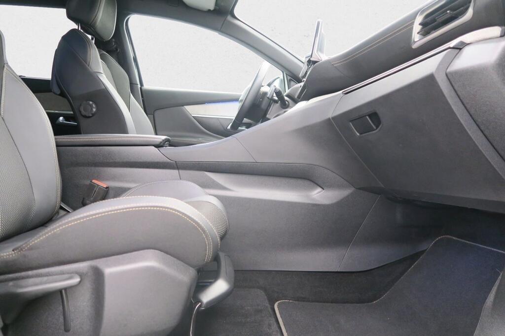 Peugeot 5008 GT 1.5 BLUEHDI 130 CV AUTO S&S 5P 7 PLAZAS 16