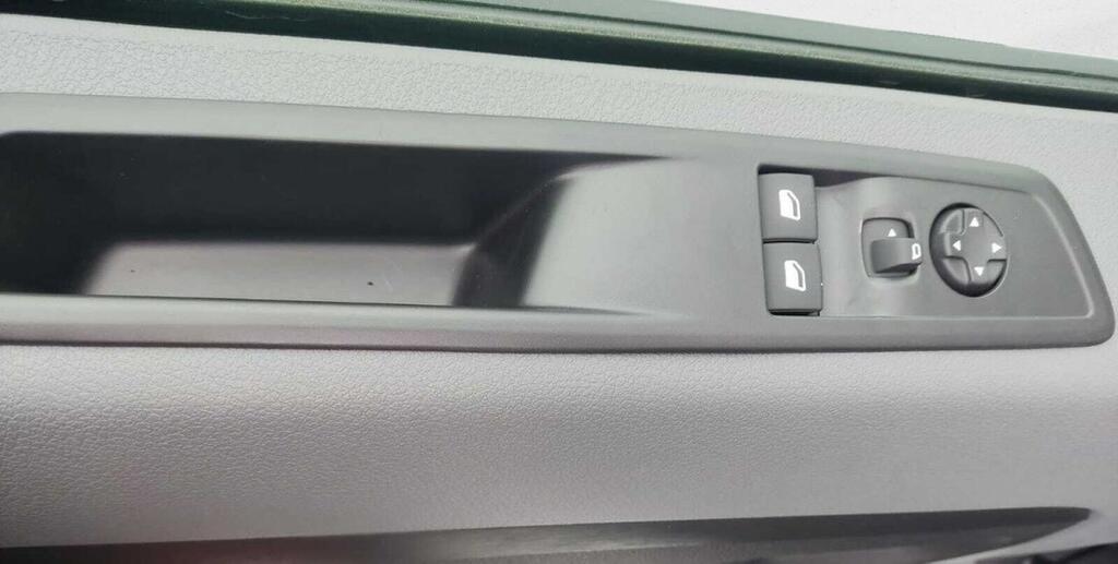 Peugeot Expert -E FG PRO L2 50 KWH 136 CV A/T 4P 10