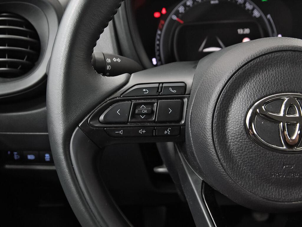 Toyota Aygo CROSS PLAY 1.0 VVT-I 72 CV 5P 14