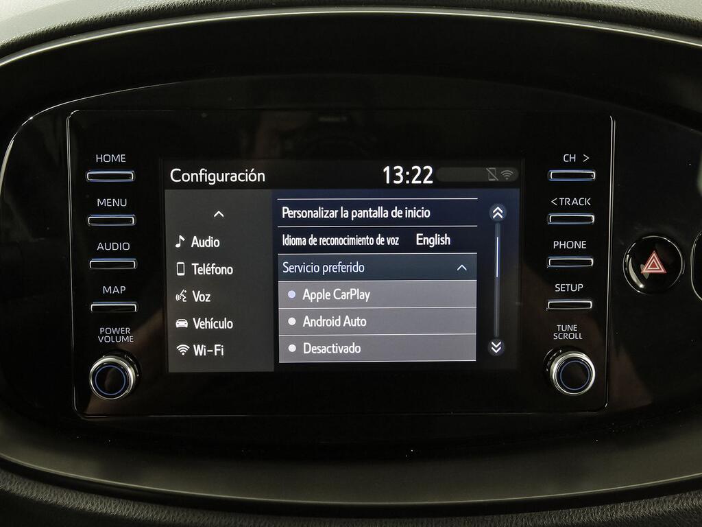 Toyota Aygo CROSS PLAY 1.0 VVT-I 72 CV 5P 11