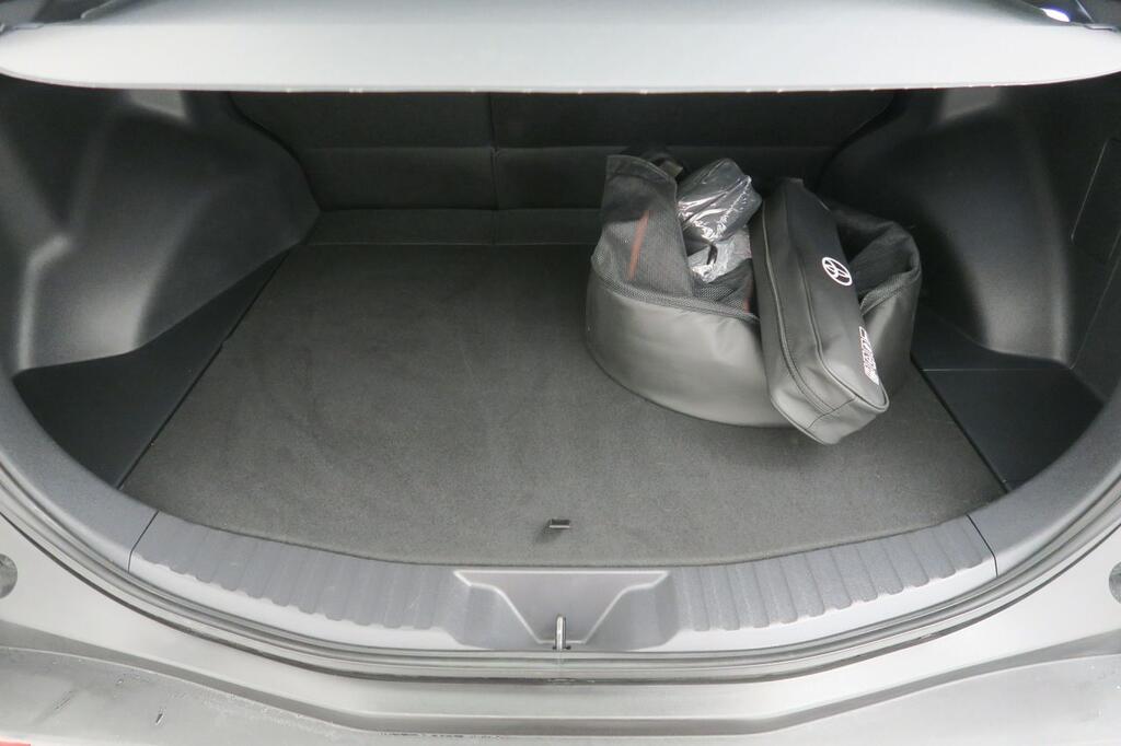 Toyota bZ4X 220E 4x4 5P Style Plus 21