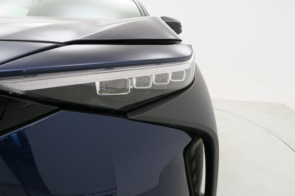 Toyota bZ4X 220E 4x4 5P Style Plus 25