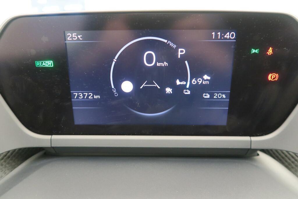 Toyota bZ4X 220E 4x4 5P Style Plus 8