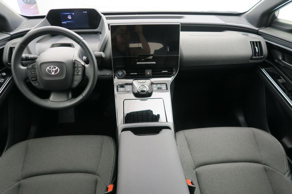 Toyota bZ4X 220E 4x4 5P Style Plus 16