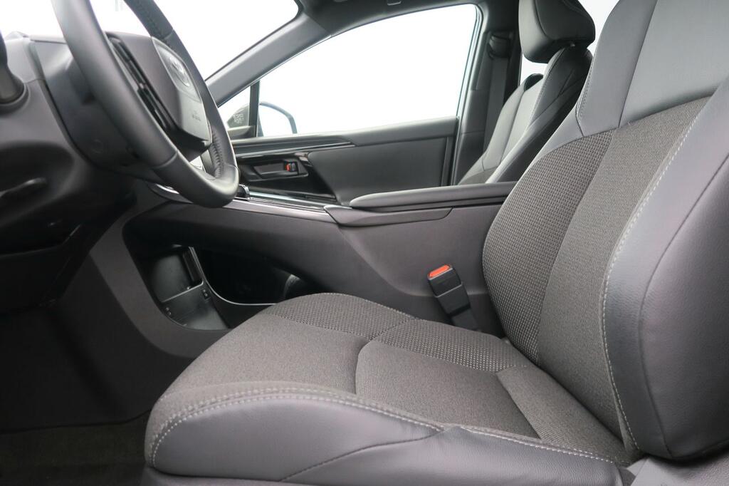 Toyota bZ4X 220E 4x4 5P Style Plus 19