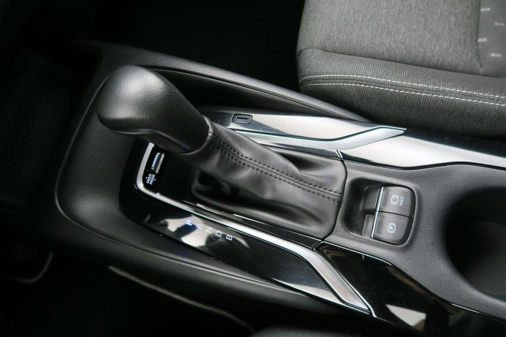 Toyota Corolla ACTIVE PLUS 1.8 HEV 140 CV E-CVT 5P 11