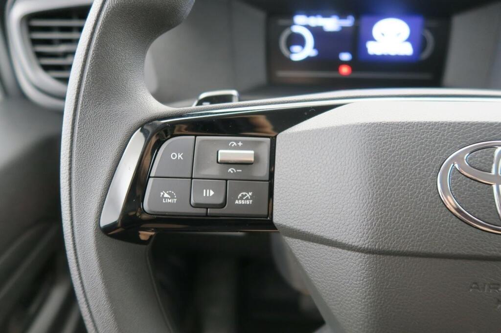 Toyota Proace Verso Combi BEV 50KWH L1 GX 6STR 136 4P 12