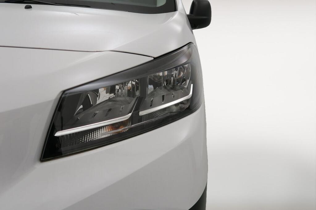 Toyota Proace Verso Combi BEV 50KWH L1 GX 6STR 136 4P 20