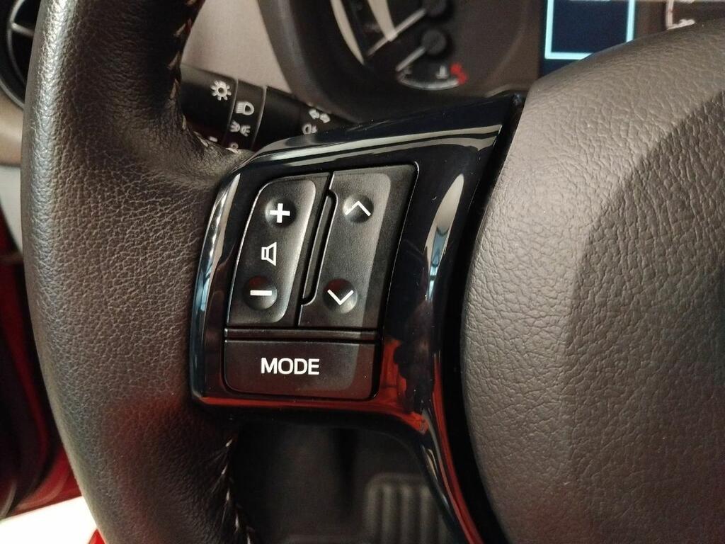 Toyota Yaris ACTIVE 1.5 VVT-I HYBRID 100 CV AUTO 5P 8