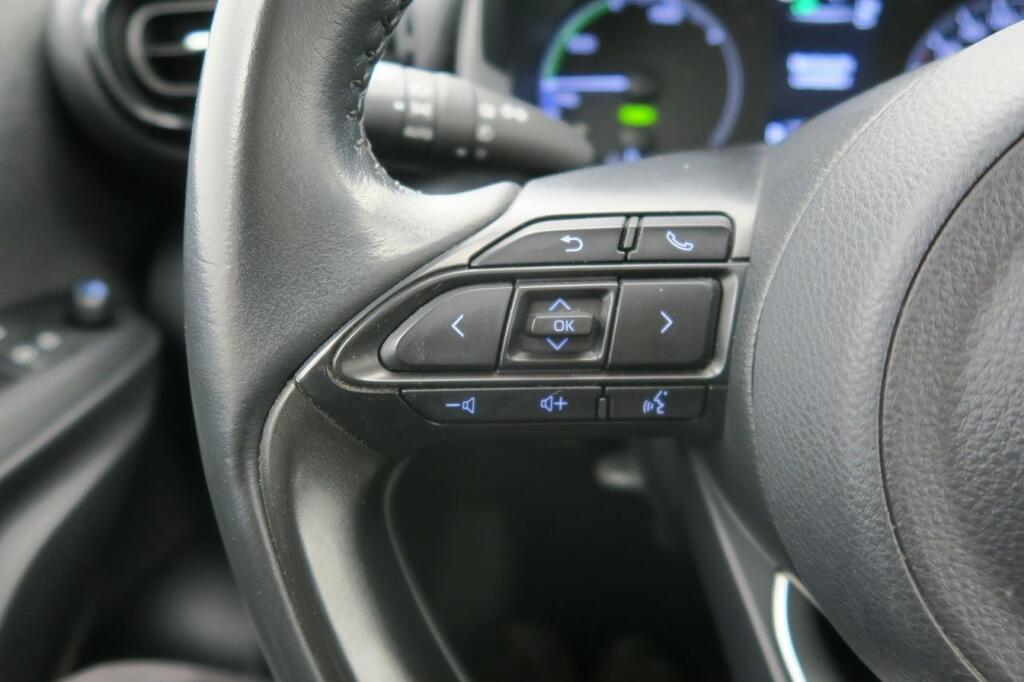 Toyota Yaris ACTIVE 1.5 VVT-I HYBRID TECH 116 CV 5P 13