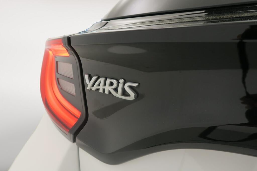 Toyota Yaris ACTIVE 1.5 VVT-I HYBRID TECH 116 CV 5P 23