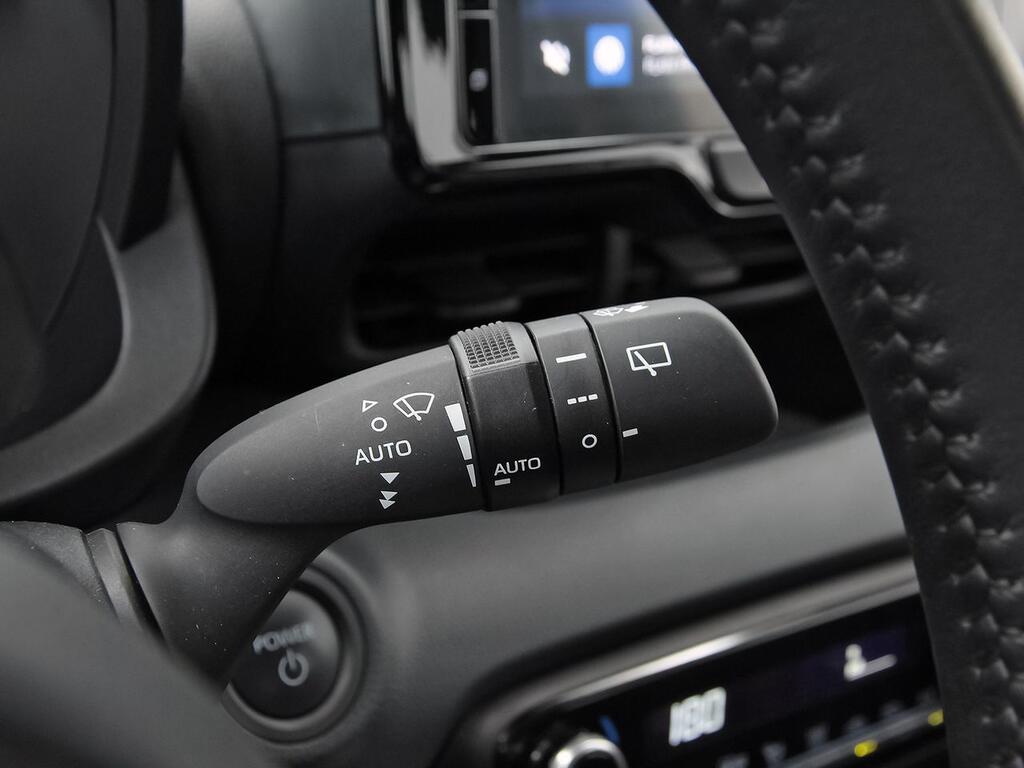 Toyota Yaris ACTIVE PLUS 1.5 VVT-I HEV 116 CV 5P 9