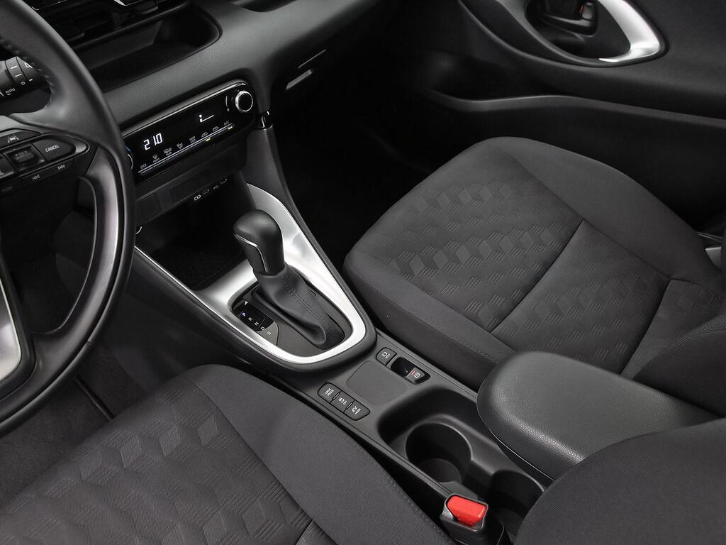 Toyota Yaris ACTIVE PLUS 1.5 VVT-I HEV 116 CV 5P 15