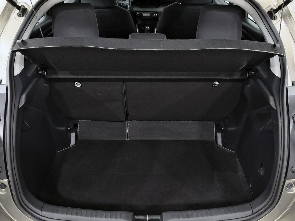 Toyota Yaris ACTIVE PLUS 1.5 VVT-I HEV 116 CV 5P 17