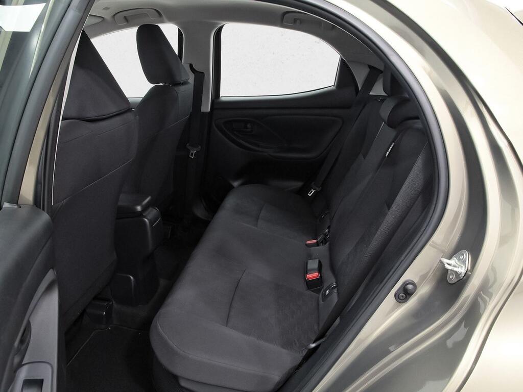 Toyota Yaris ACTIVE PLUS 1.5 VVT-I HEV 116 CV 5P 16