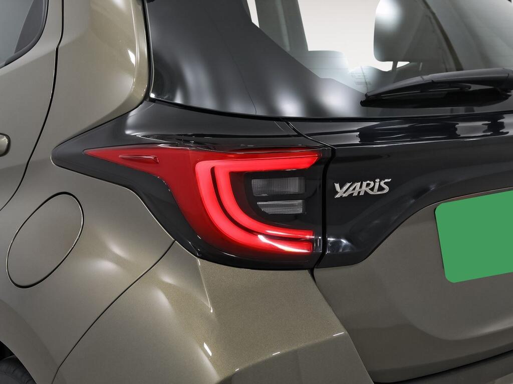 Toyota Yaris ACTIVE PLUS 1.5 VVT-I HEV 116 CV 5P 19