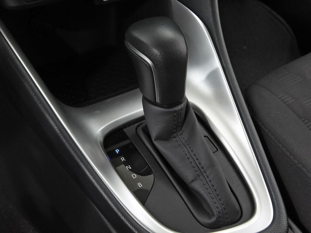 Toyota Yaris ACTIVE PLUS 1.5 VVT-I HEV 116 CV 5P 13