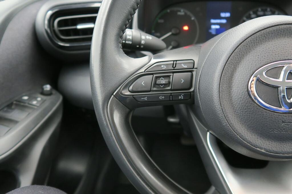 Toyota Yaris ACTIVE TECH 1.5 VVT-I HEV 116 CV 5P 12