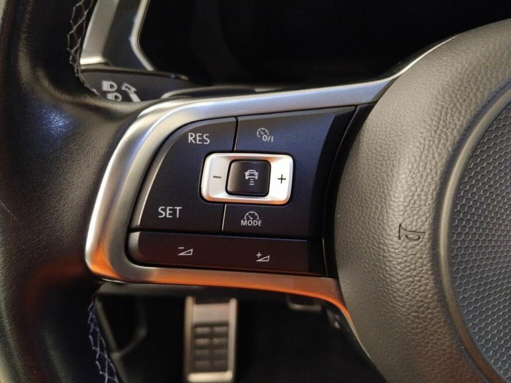 Volkswagen Tiguan SPORT R-LINE 2.0 TSI 180 CV DSG 4WD BMT 5P 8