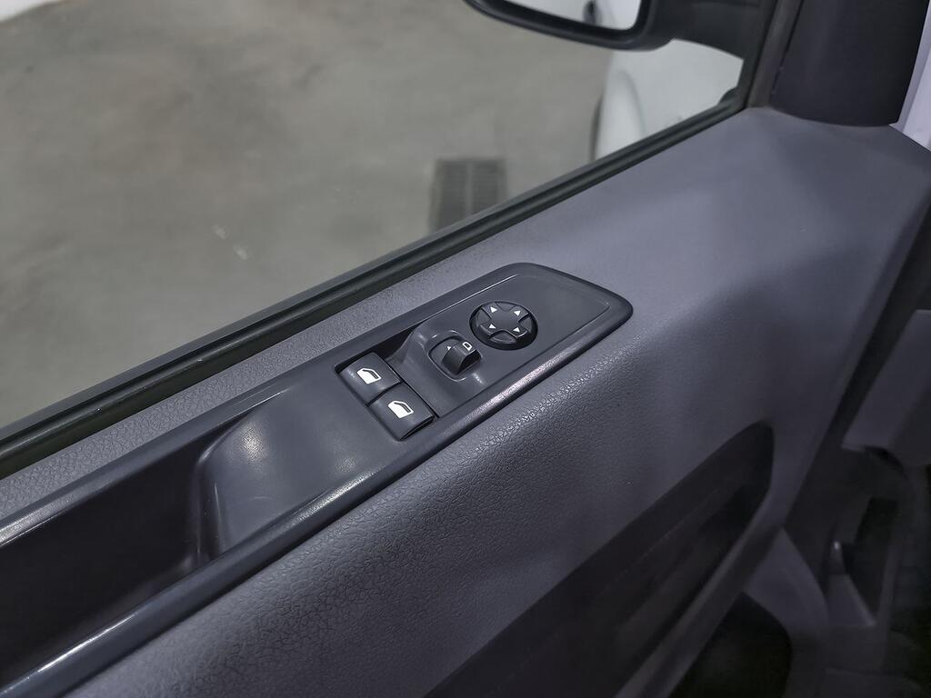 Peugeot Expert 1.5 BLUEHDI 100 S&S STANDARD PRO 4P 12