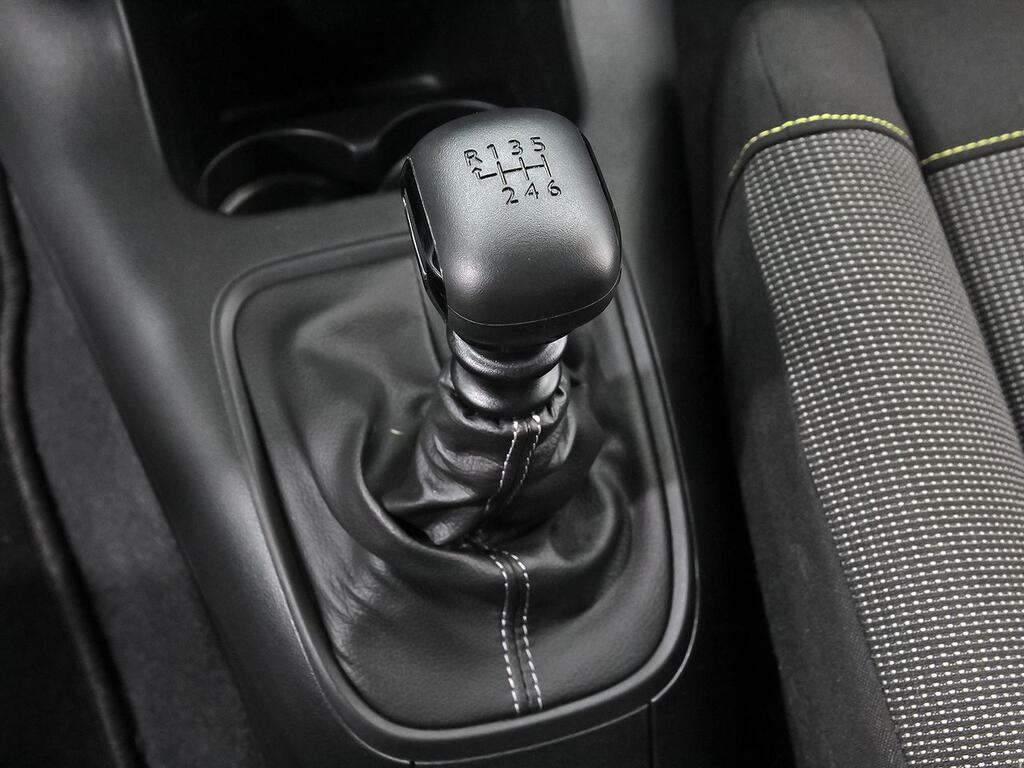 Citroën C3 BlueHDi 75KW (100CV) Plus 28