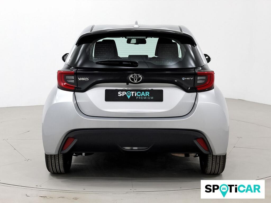 Toyota Yaris 1.5 120H Active Plus 6