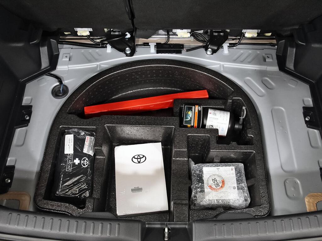 Toyota Yaris 1.5 120H Active Plus 33