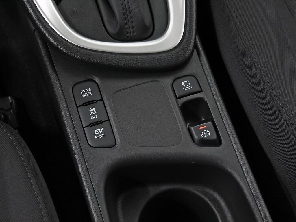 Toyota Yaris 1.5 120H Active Plus 29