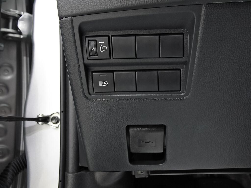 Toyota Yaris 1.5 120H Active Plus 14