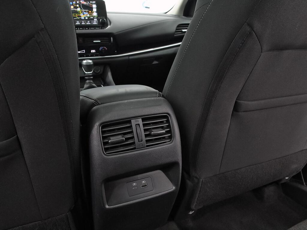 Nissan Qashqai DIG-T 103kW mHEV 4x2 Premiere Edition 31