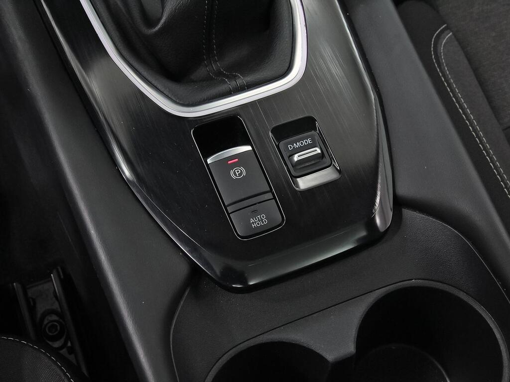 Nissan Qashqai DIG-T 103kW mHEV 4x2 Premiere Edition 28