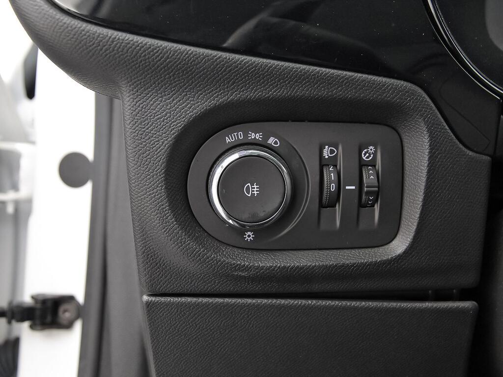 Opel Corsa 1.2T XHL 74kW (100CV) Elegance 10