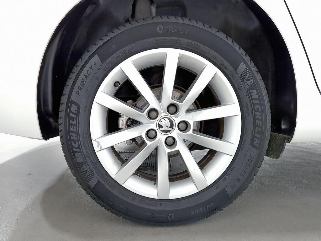 Skoda Scala 1.0 TSI 81KW (110 CV) Ambition 10