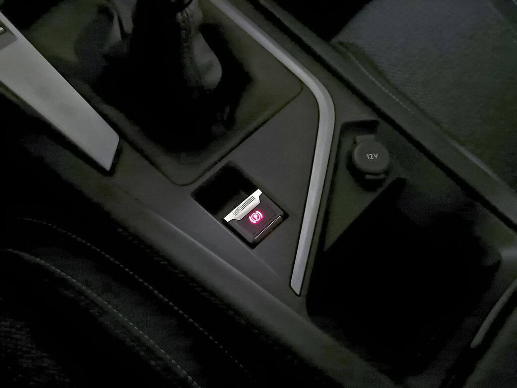 Peugeot 308 5P Allure PureTech 130 S&S MAN 29