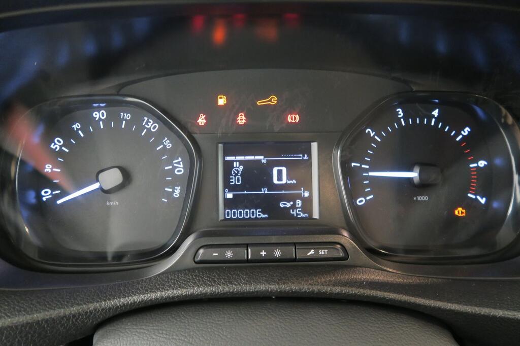 Peugeot Expert DOBLE CABINA REPLEGABLE 1.5 BLUEHDI 120CV S&S 6V. 4P 13