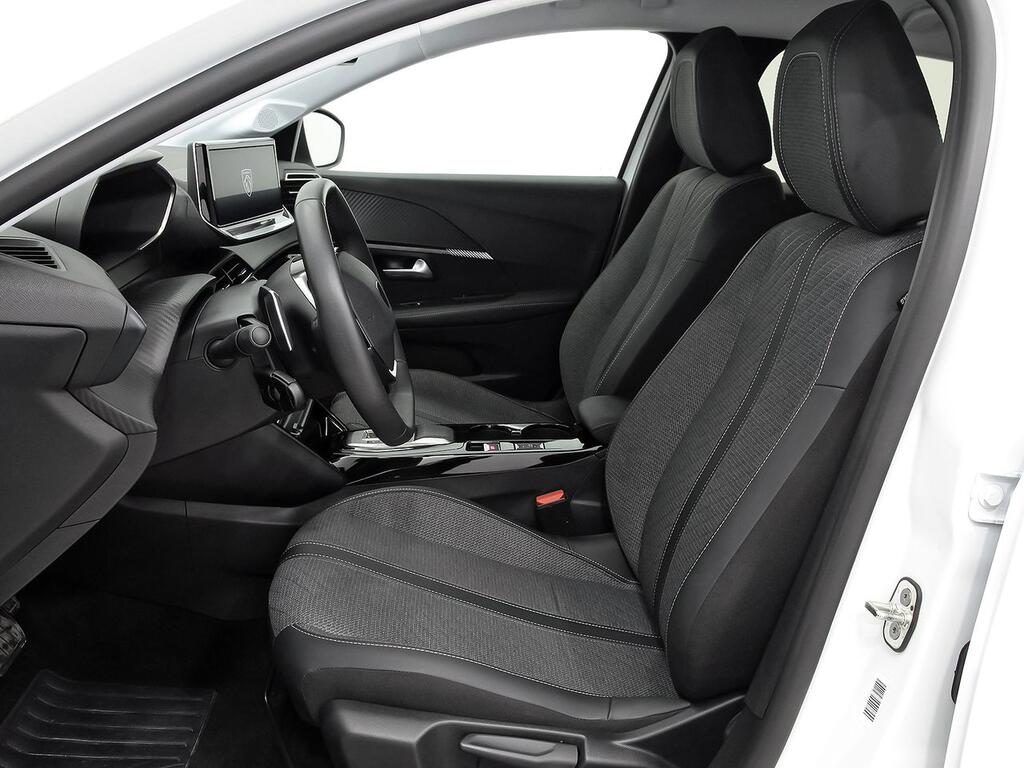 Peugeot 208 Allure HYBRID 100 eDCS6 8