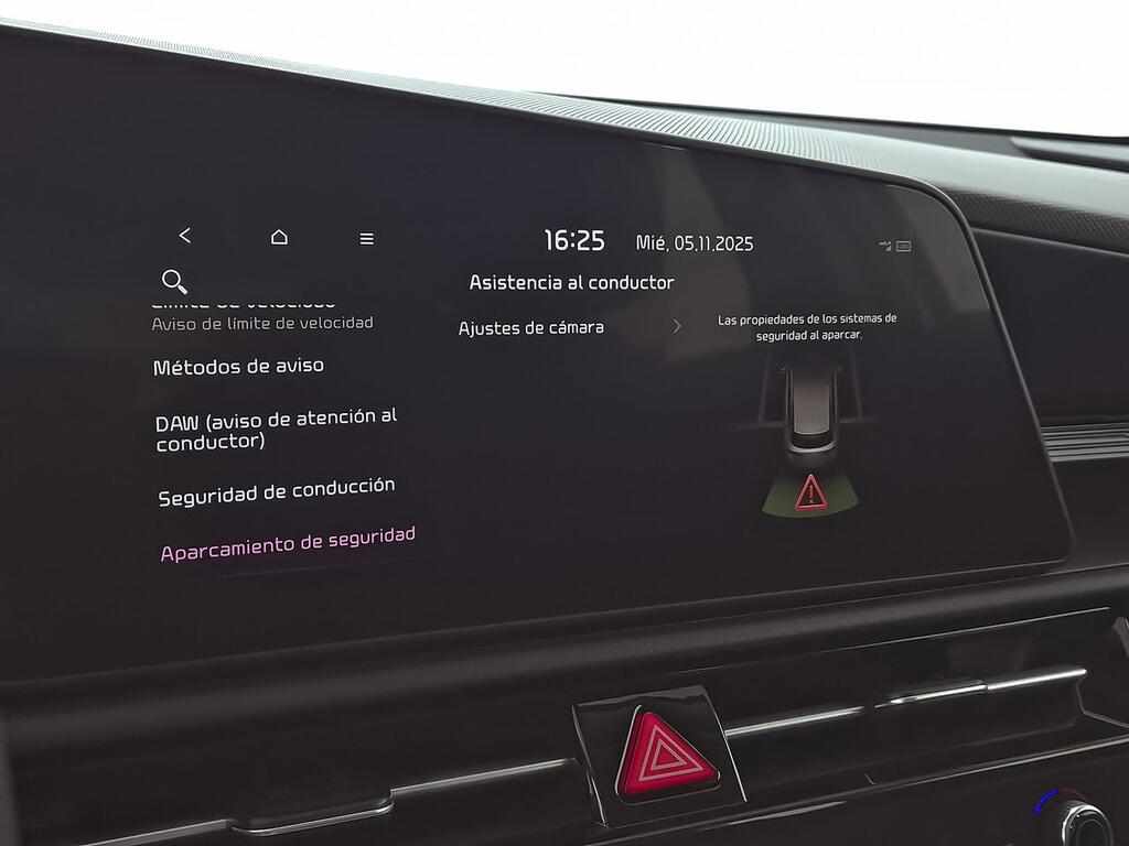 Kia Niro 1.6 GDi HEV 104kW (141CV) Concept 32