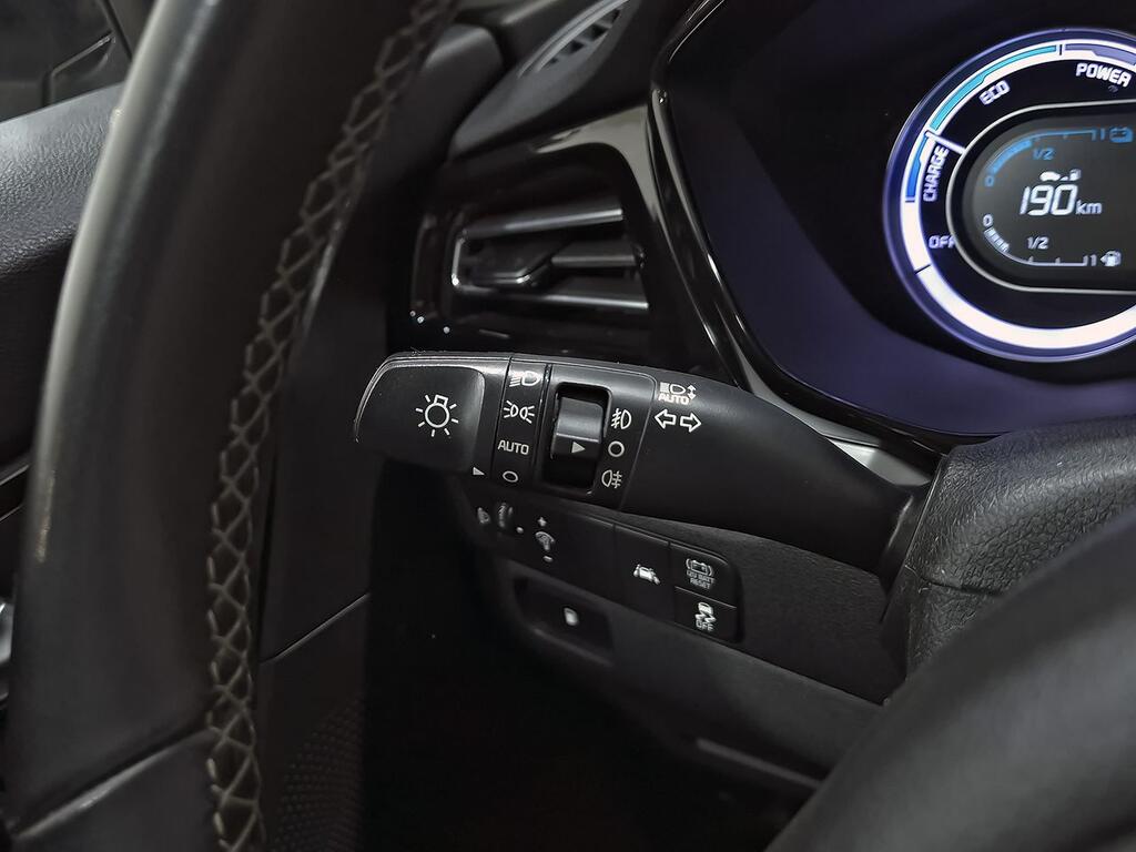 Kia Niro 1.6 GDi HEV 104kW (141CV) Drive 14