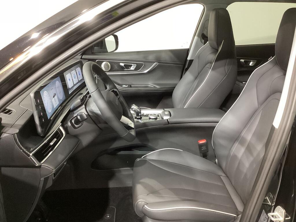 Ebro S700 1.5 TGDI PHEV Luxury E-CVT 8