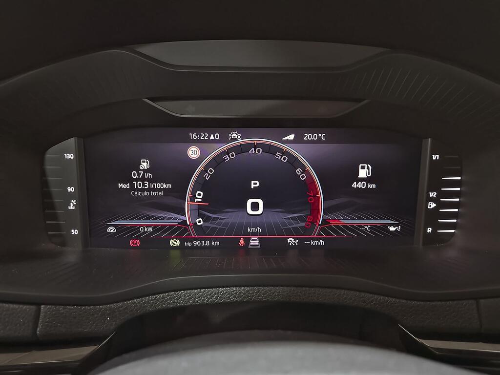 Skoda Karoq 1.5 TSI 110kW (150CV) DSG ACT Sportline 11